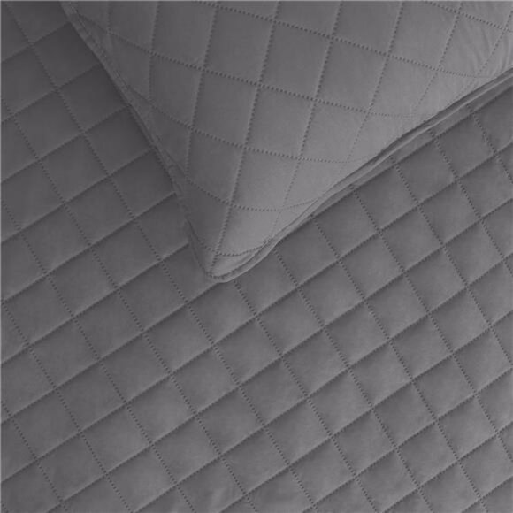 Easy-Going Full/Queen Size Reversible Quilt Set with 1 Quilt and 2 Pillow - Picture 4 of 7